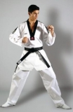 Kwon Taekwondo Anzug Grand Victory mit schwarzem Revers